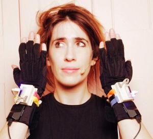 imogen-heap-gloves