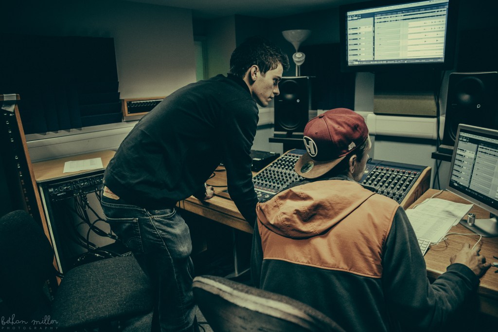 Ryan Elliott Eden Shadow